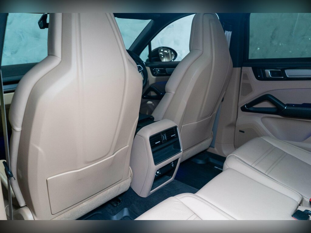 Porsche Cayenne 3.0 V6 E-hybrid 17.9Kwh Platinum Edition Tiptronic Grey #18