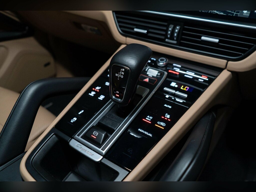 Porsche Cayenne 3.0 V6 E-hybrid 17.9Kwh Platinum Edition Tiptronic Grey #42