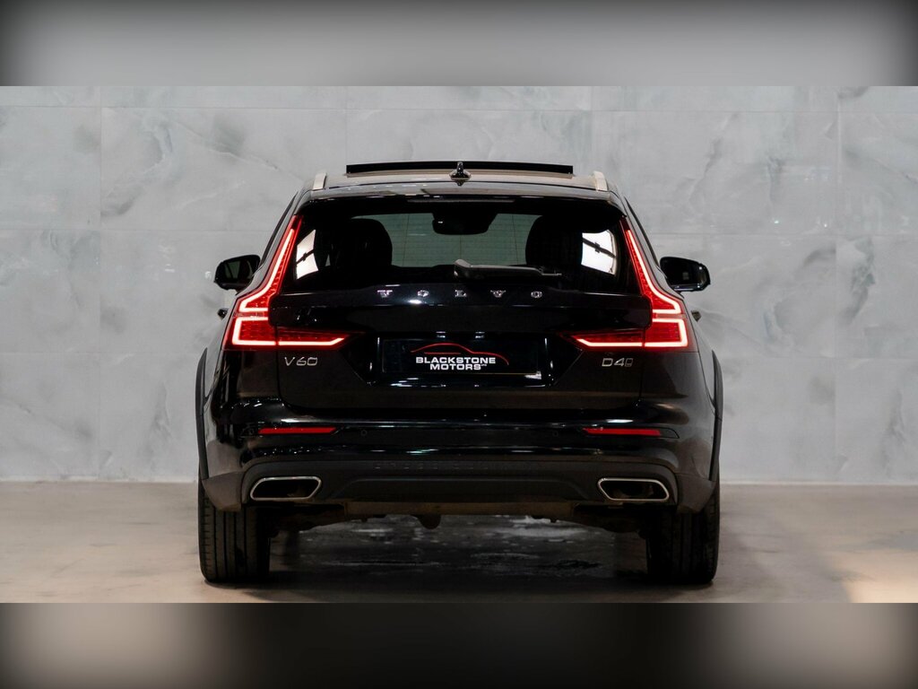 Volvo V60 2.0 D4 Plus Awd Euro 6 Ss Black #6