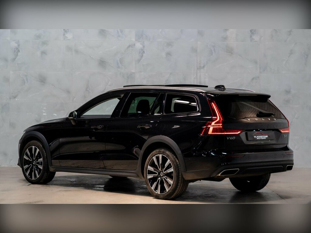 Volvo V60 2.0 D4 Plus Awd Euro 6 Ss Black #5