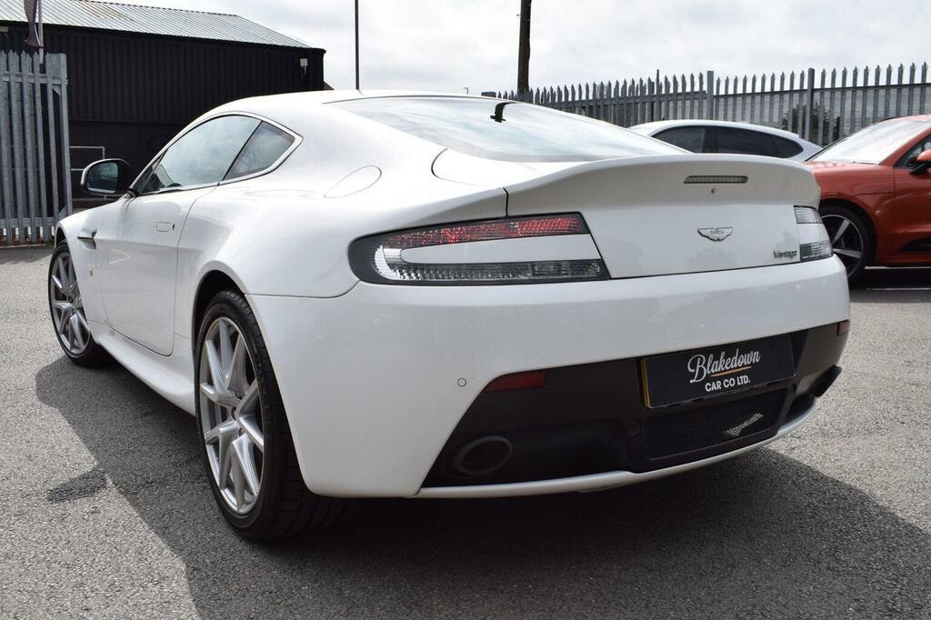 Aston Martin Vantage V12 S Sportshift Euro 5 Yellow #4