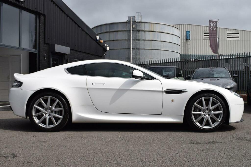 Aston Martin Vantage V12 S Sportshift Euro 5 Yellow #6