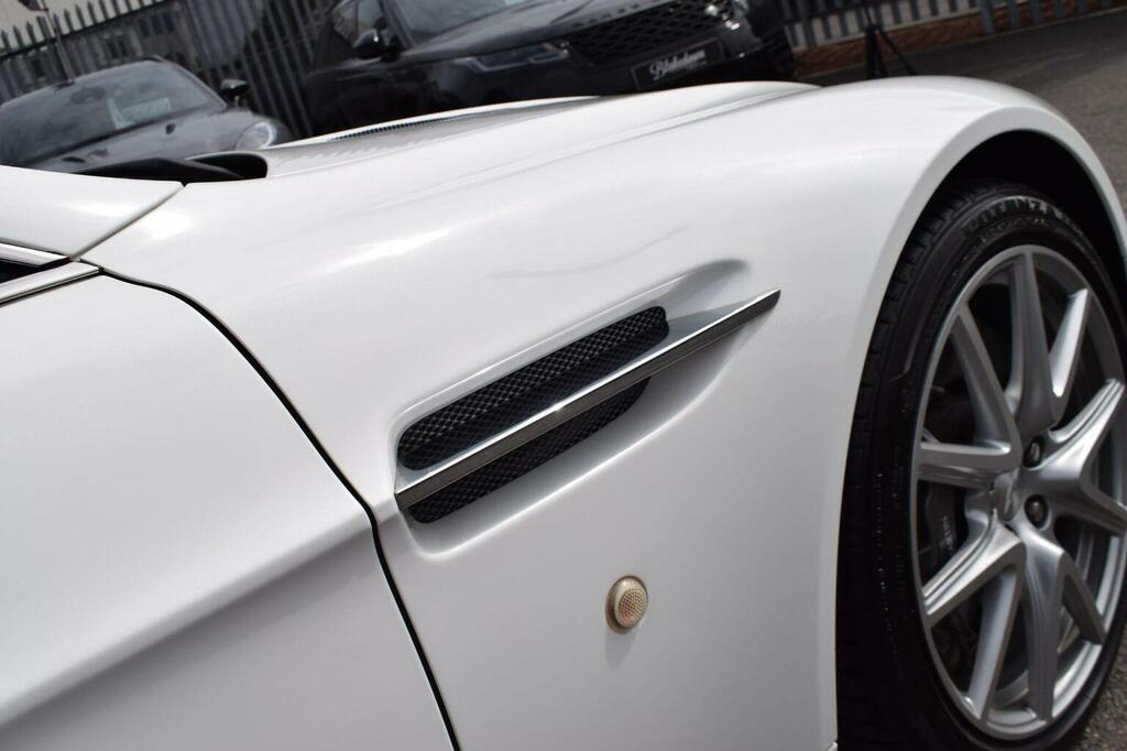 Aston Martin Vantage V12 S Sportshift Euro 5 Yellow #35