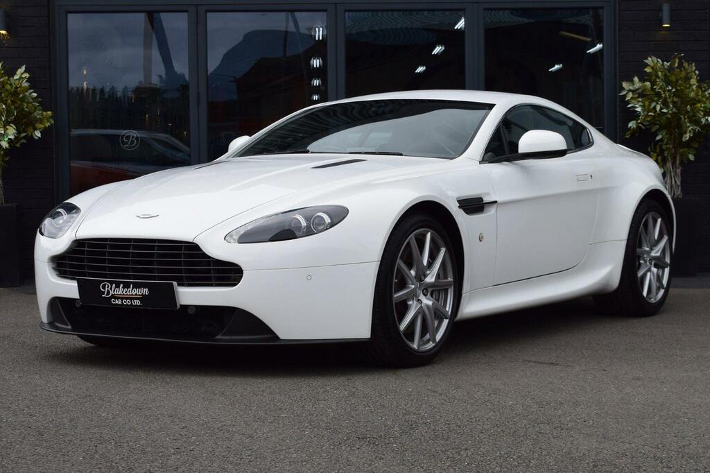Aston Martin Vantage V12 S Sportshift Euro 5 Yellow #1