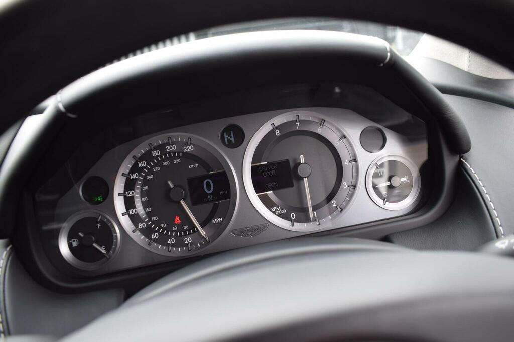 Aston Martin Vantage V12 S Sportshift Euro 5 Yellow #14