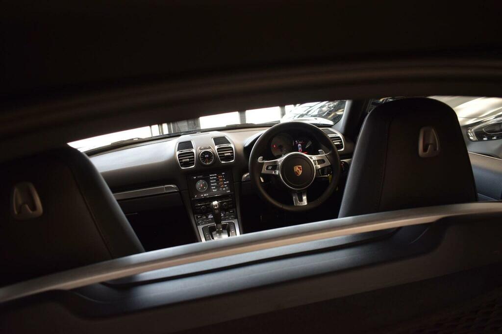 Porsche Cayman Coupe  #28