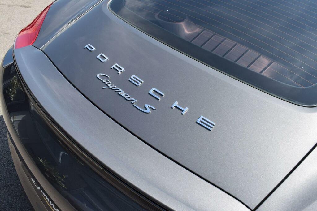 Porsche Cayman Coupe  #33