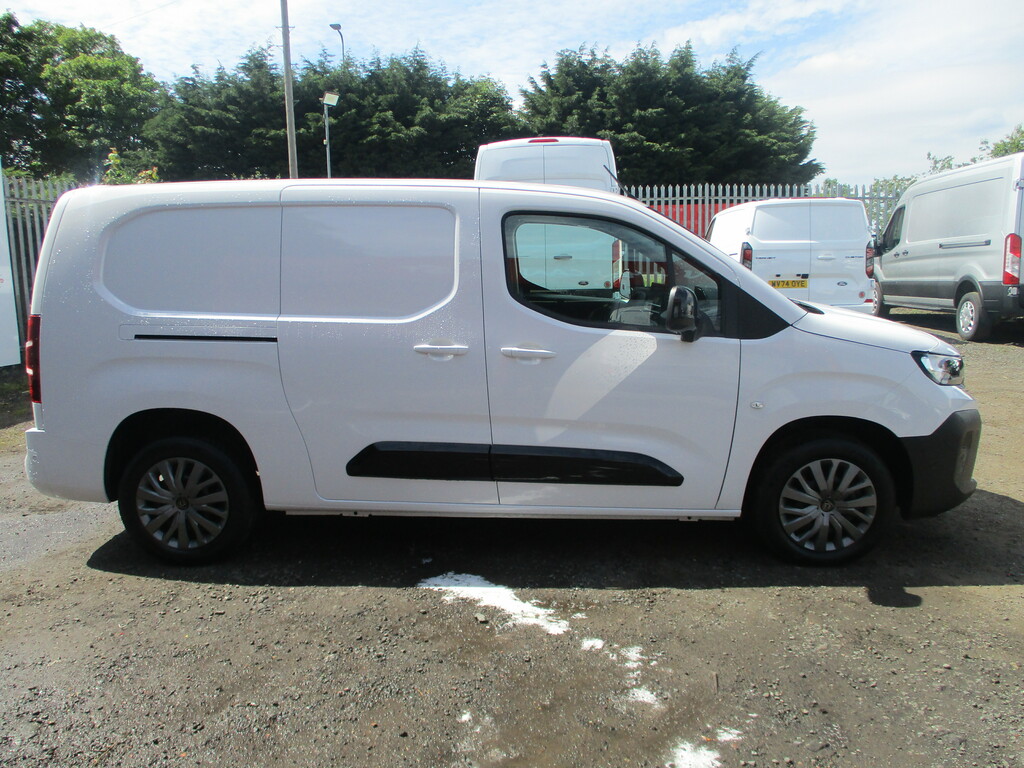 Peugeot Partner Diesel KW24EAJ #2