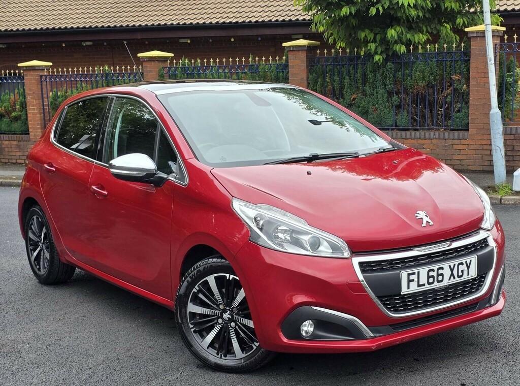 Peugeot 208 1.2 Puretech Allure Premium Euro 6 Ss 2016 FL66XGY Red #2