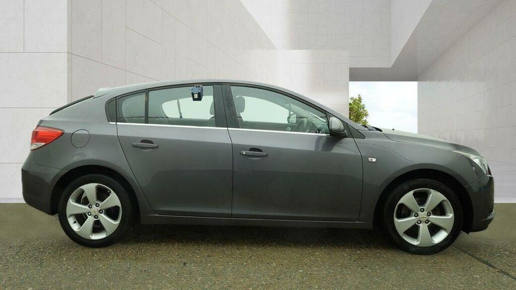 Chevrolet Cruze Ls Blue #3