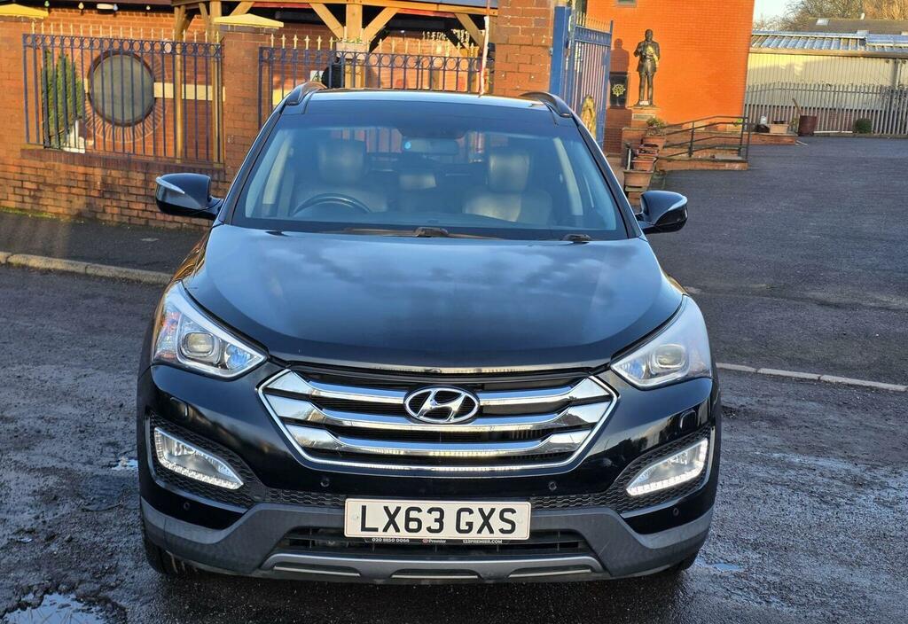 Hyundai Santa Fe Suv White #10
