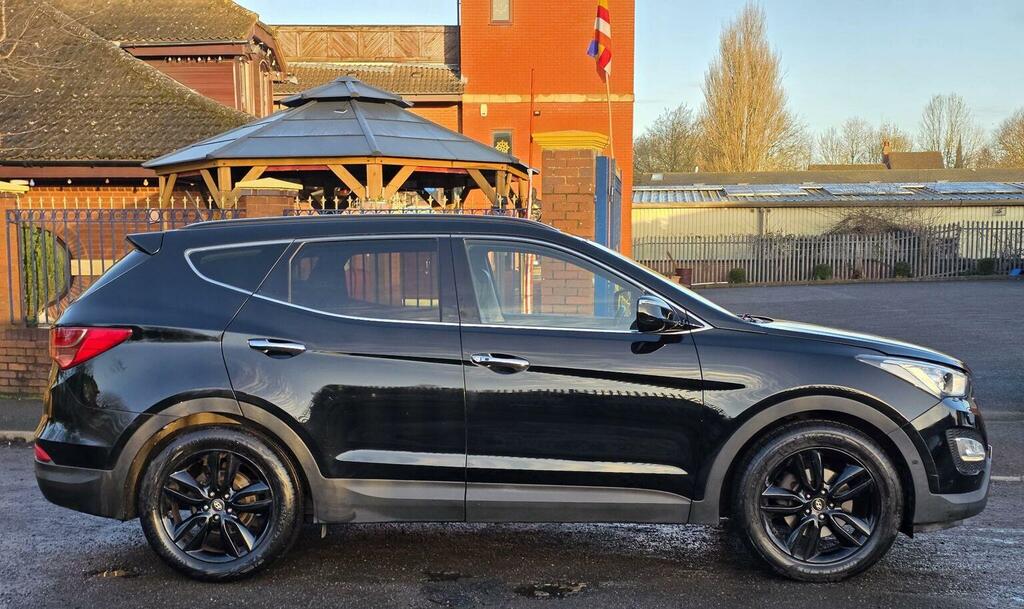 Hyundai Santa Fe 2.2 Crdi Premium Se 4Wd Euro 5 7 Seat Black #3