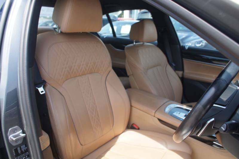 BMW 7 Series 740D Xdrive M Sport Grey #3