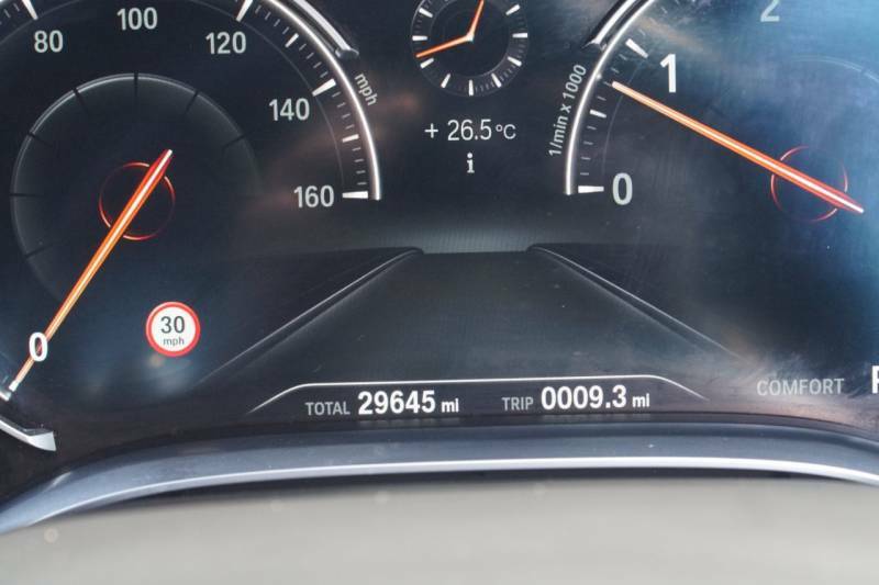 BMW 7 Series 740D Xdrive M Sport Grey #2