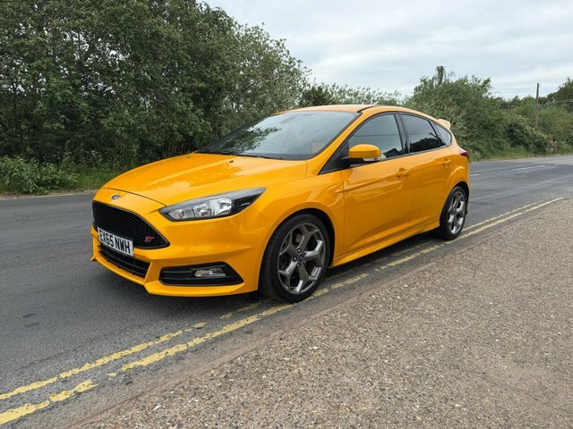 Ford Focus 2.0 Tdci St-2 Hatchback Euro 6 Yellow