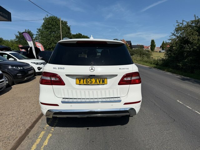 Mercedes-Benz M Class 3.0 Ml350 V6 Bluetec Amg Line Suv G-tro White #6