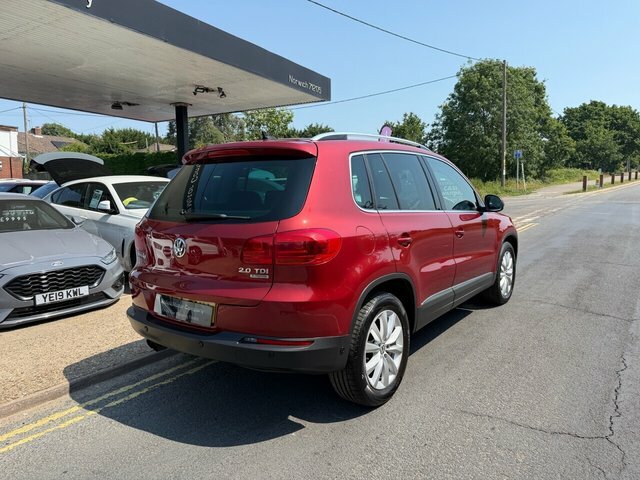 Volkswagen Tiguan 2.0 Tdi Bluemotion Tech Match Suv Manua Red #5