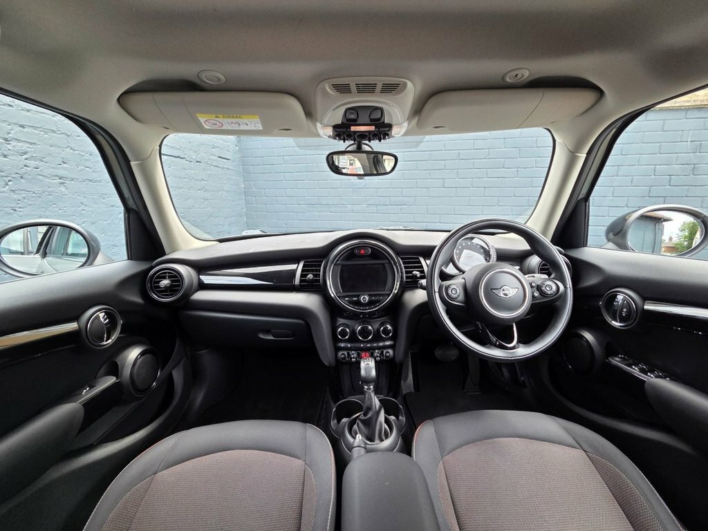 Mini Hatch 1.5L Cooper HK17XKJ Grey #2