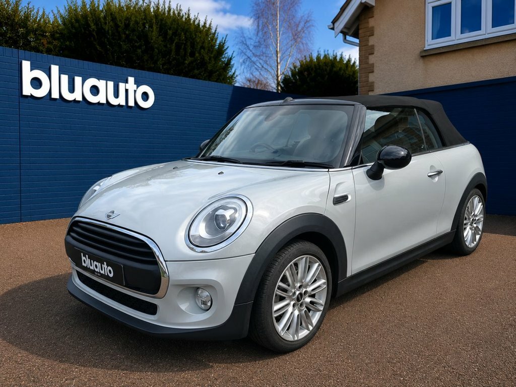 Mini Convertible 1.5L Cooper Silver