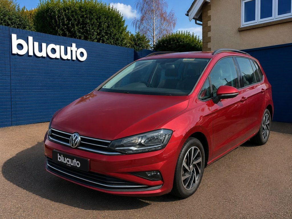 Volkswagen Golf SV 1.5L Match Red