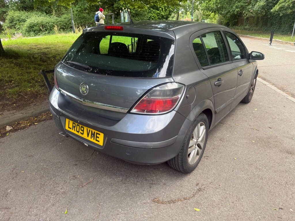 Vauxhall Astra 1.4I 16V Active Red #7