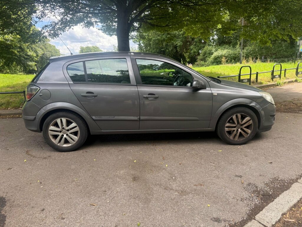 Vauxhall Astra 1.4I 16V Active Red #8