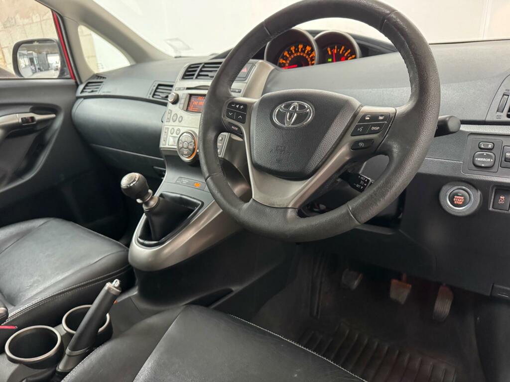 Toyota Verso 2.0 D-4d T Spirit Euro 4 Red #3