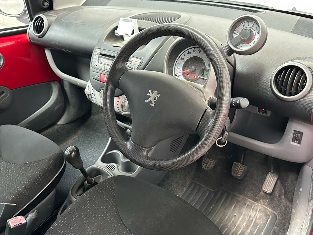 Peugeot 107 1.0 12V Verve Euro 4 Red #6