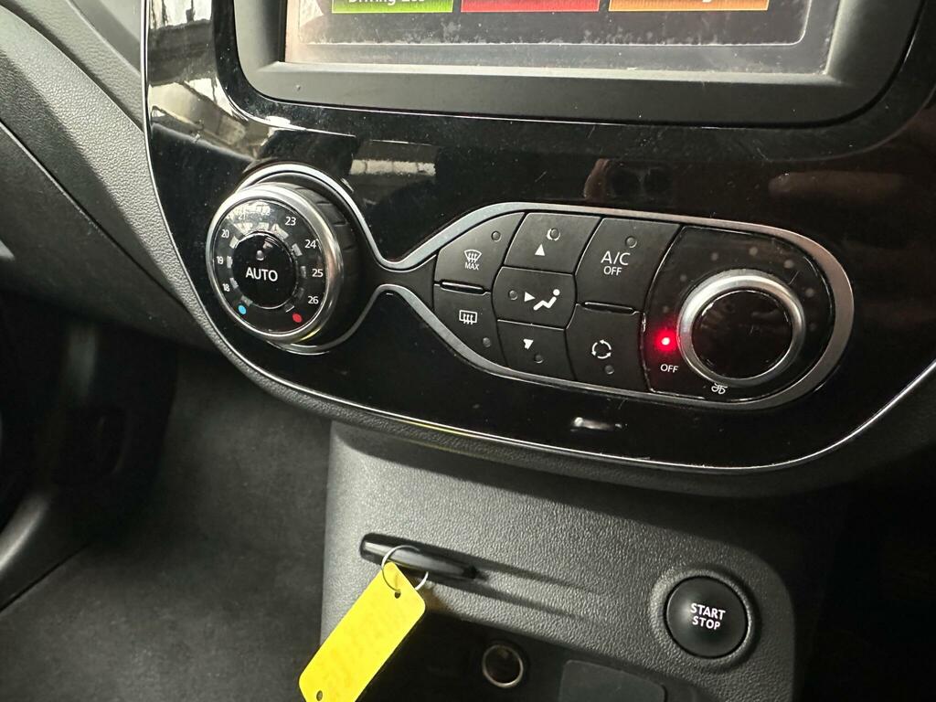 Renault Captur 0.9 Tce 90 Dynamique S Nav Red #11