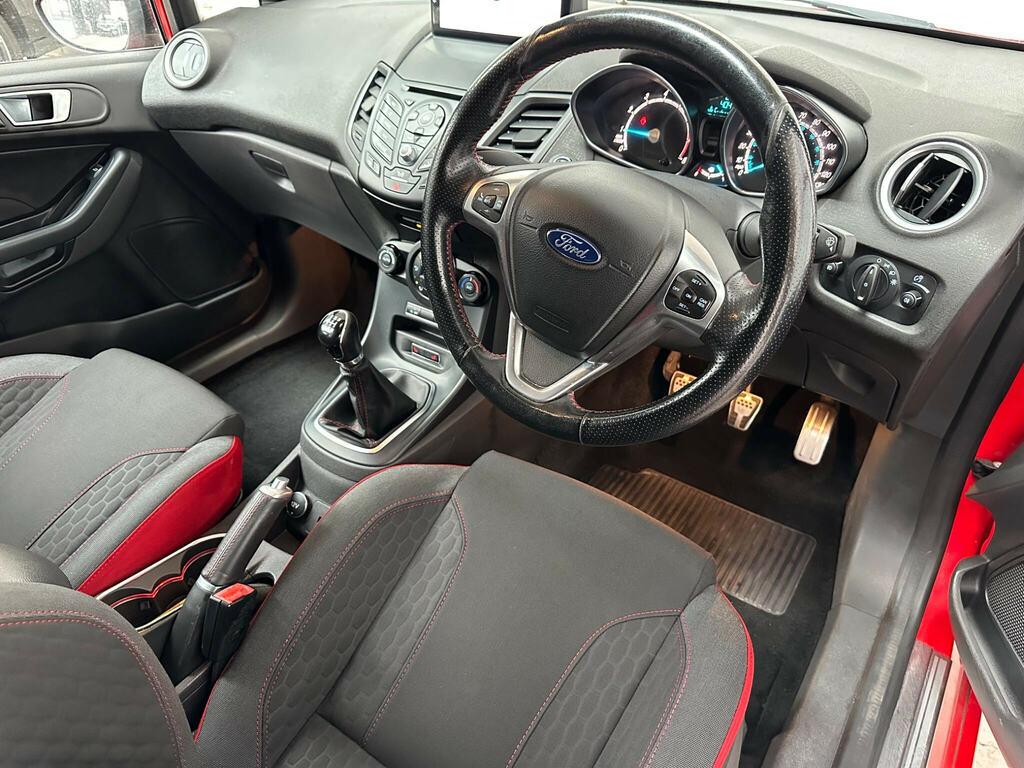 Ford Fiesta 1.0T Ecoboost St-line Euro 6 Ss EX17KKH Red #3