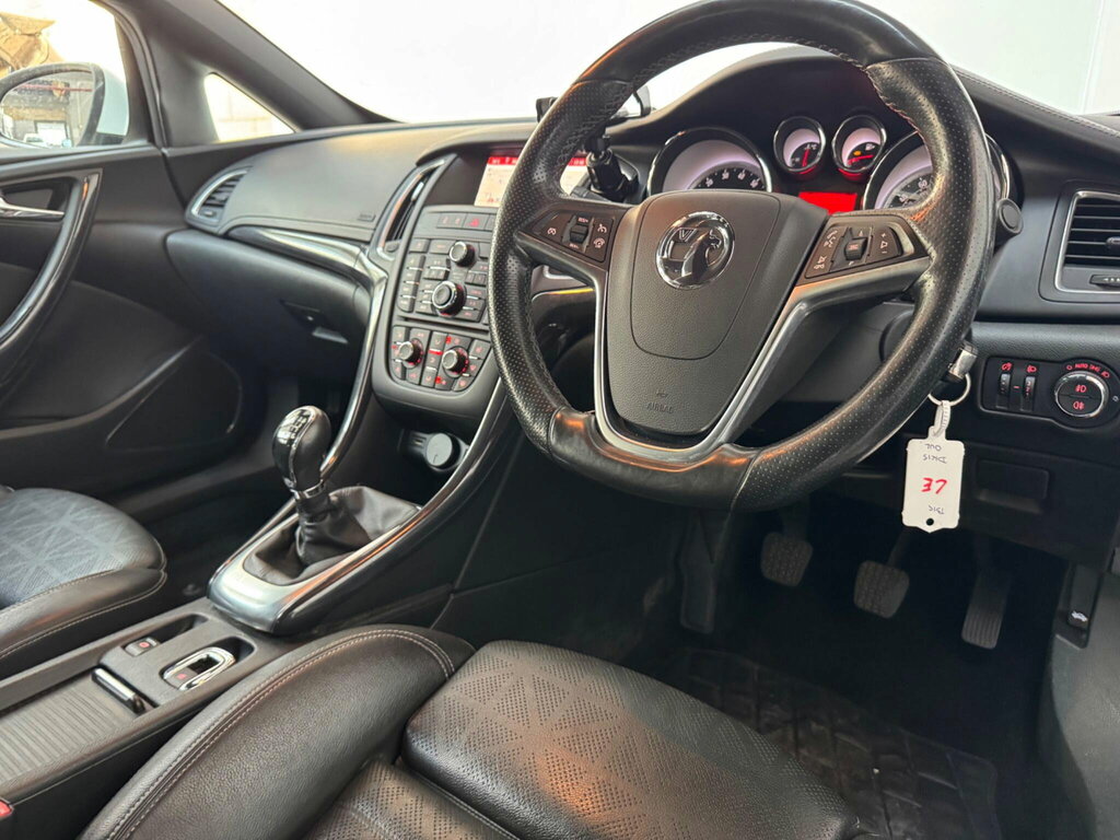 Vauxhall Cascada 1.6I Turbo Elite Euro 6 Ss White #3