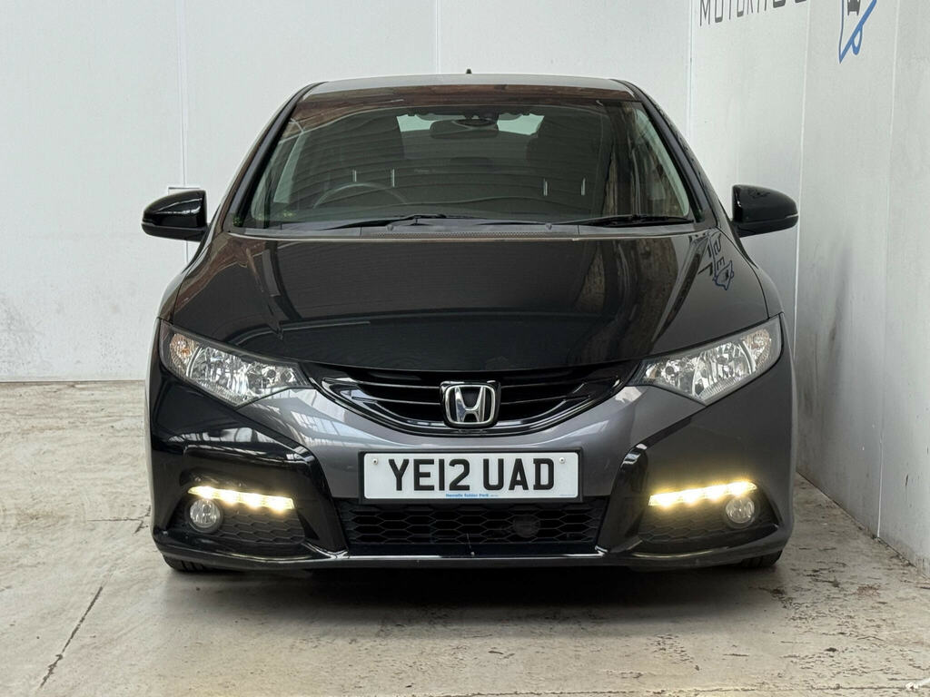 Honda Civic 1.8 I-vtec Es-t Euro 5 Ss Black #2