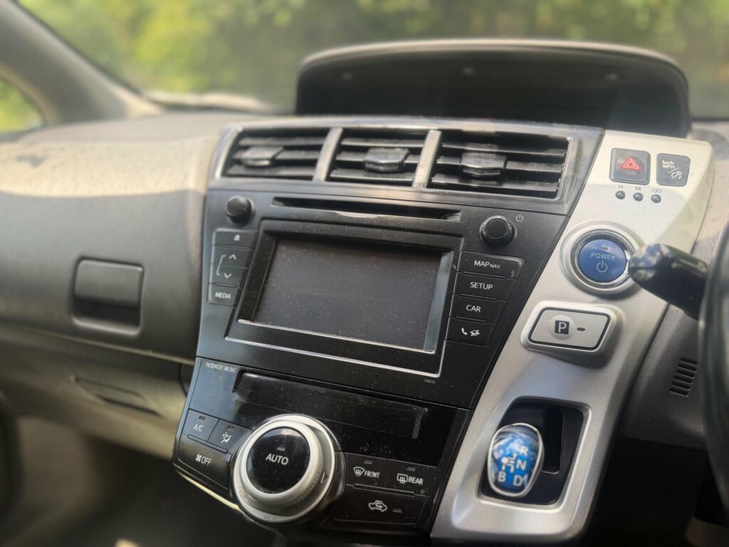 Toyota Prius+ 1.8 5dr Silver #38