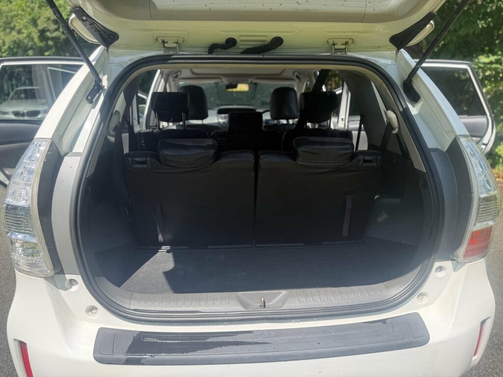 Toyota Prius+ 1.8 5dr Silver #32