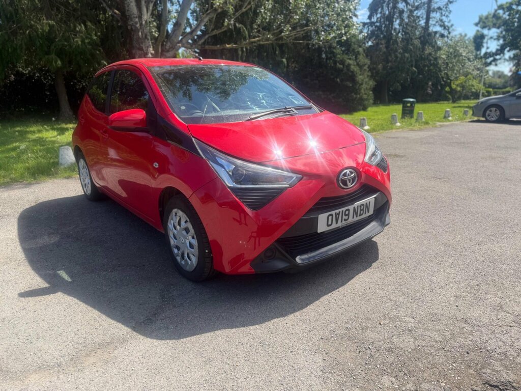 Toyota Aygo 1.0 Vvt-i X-play X-shift Euro 6 Red