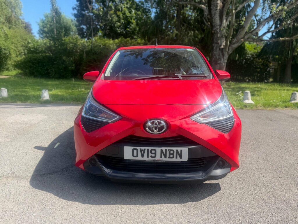 Toyota Aygo 1.0 Vvt-i X-play X-shift Euro 6 Red #3