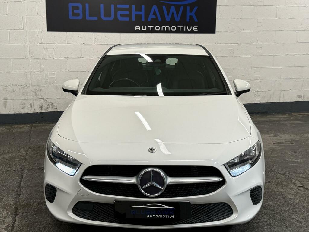 Mercedes-Benz A Class 1.5 A180d Se Executive 7G-dct Euro 6 Ss HT18XUB White #4