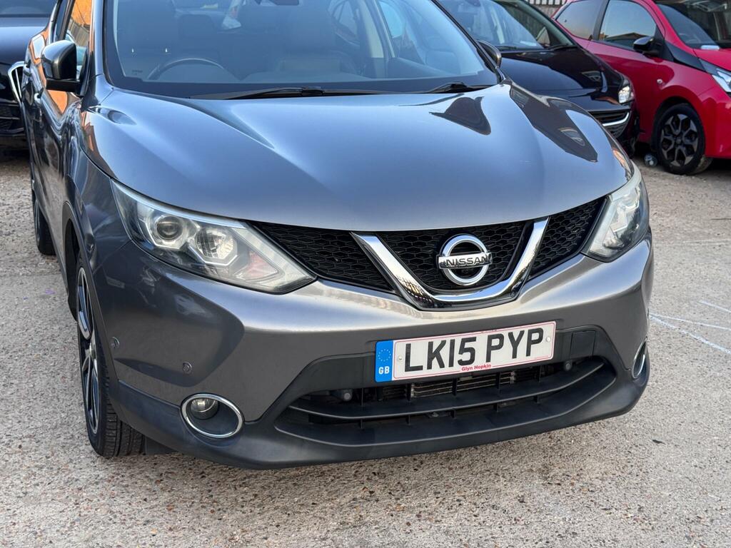 Nissan Qashqai Tekna Grey #4