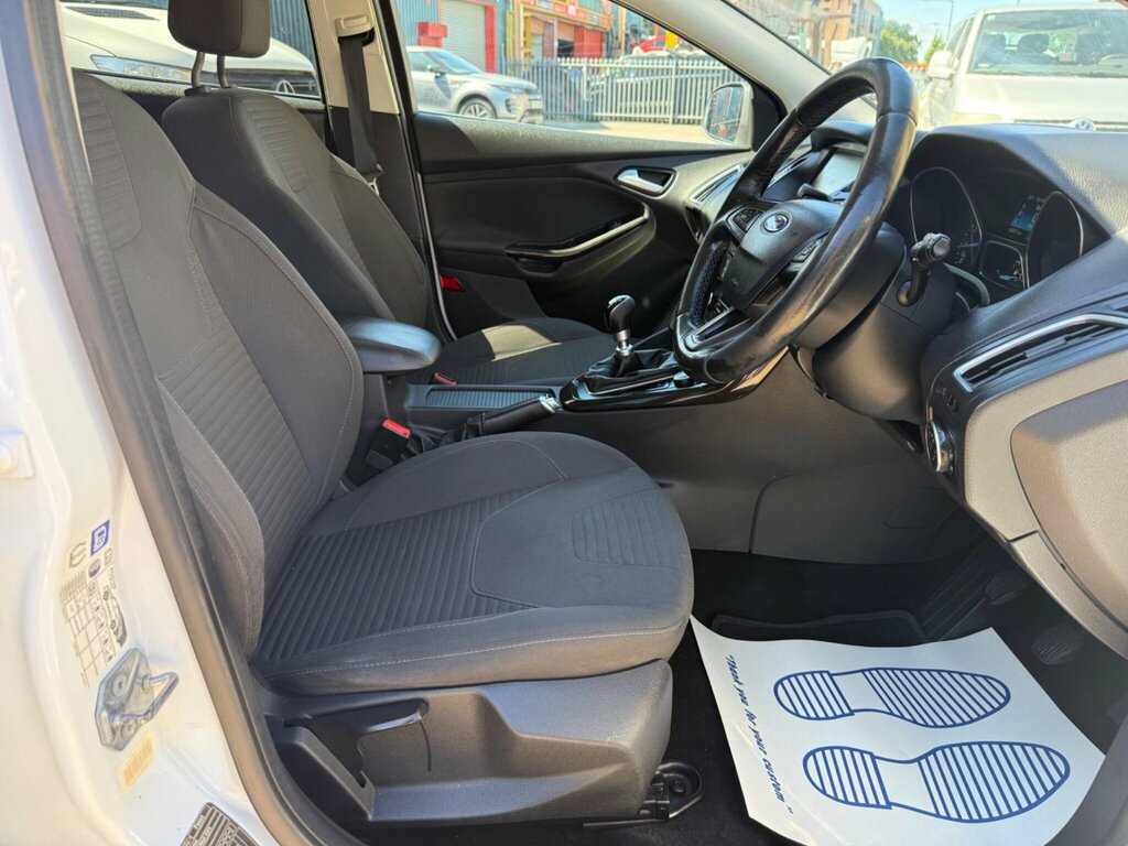 Ford Focus 1.0T Ecoboost Titanium Euro 6 Ss White #6