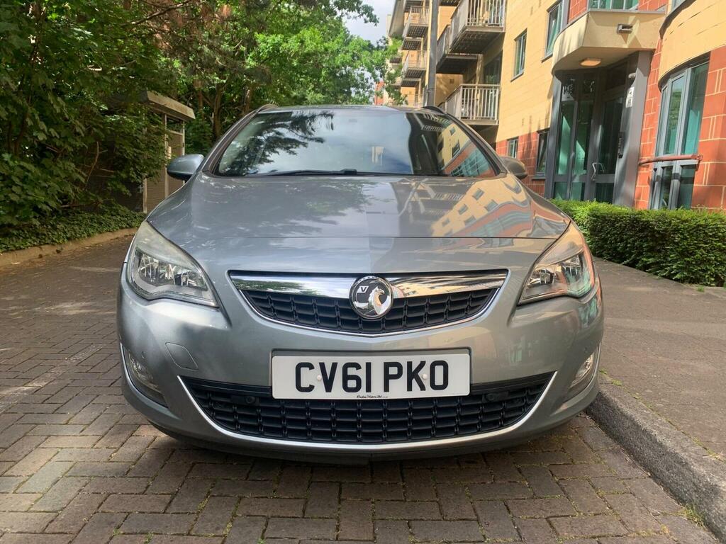 Vauxhall Astra 1.6 16V Exclusiv Sports Tourer Euro 5 20 Silver #2