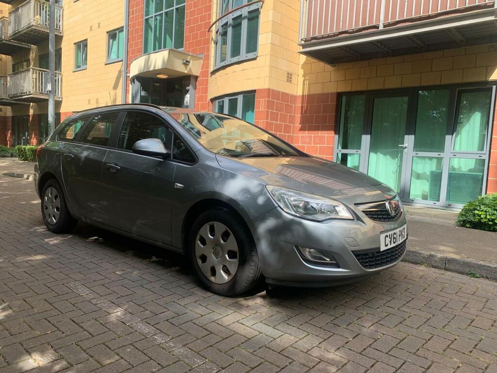 Vauxhall Astra 1.6 16V Exclusiv Sports Tourer Euro 5 20 Silver