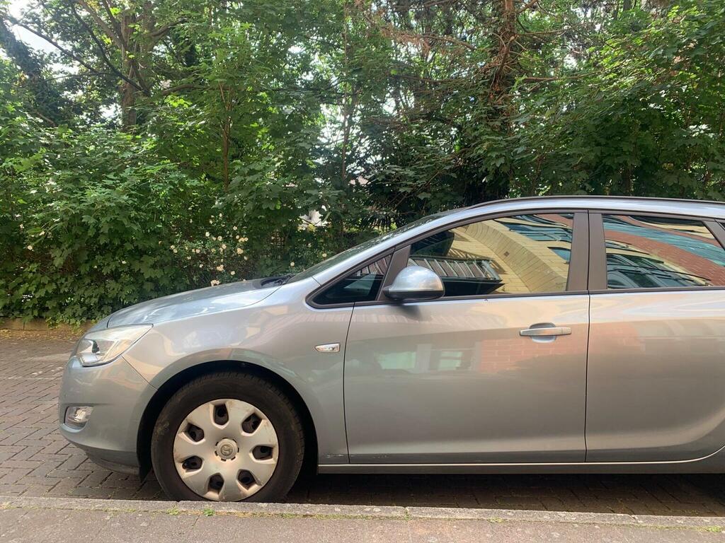 Vauxhall Astra 1.6 16V Exclusiv Sports Tourer Euro 5 20 Silver #5