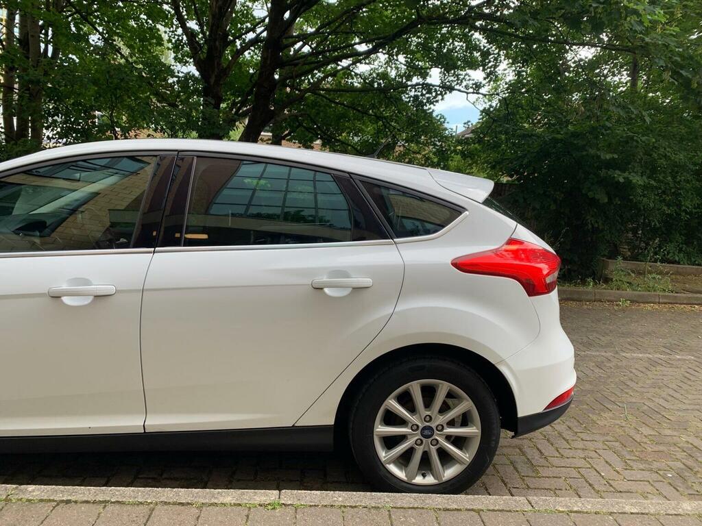 Ford Focus 1.0T Ecoboost Titanium Euro 6 Ss 201515 MK15KRN White #6