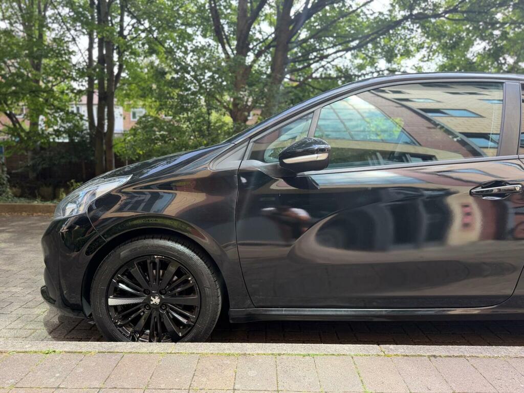 Peugeot 208 1.2 Puretech Black Edition Euro 6 Black #5