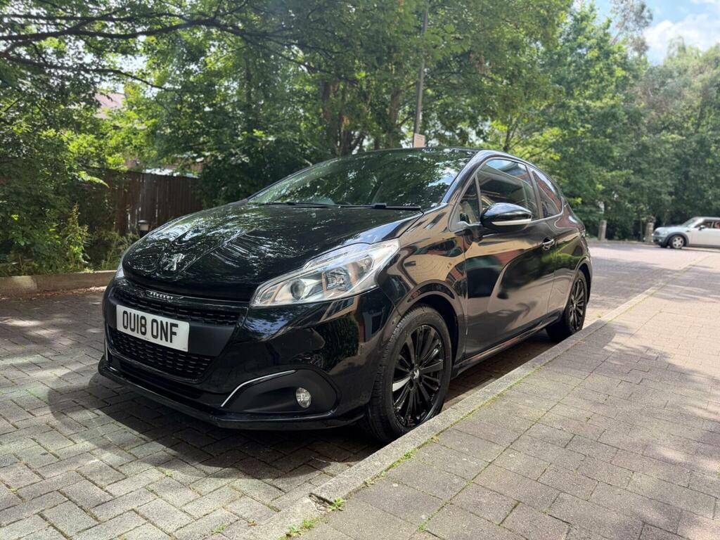 Peugeot 208 1.2 Puretech Black Edition Euro 6 Black #3