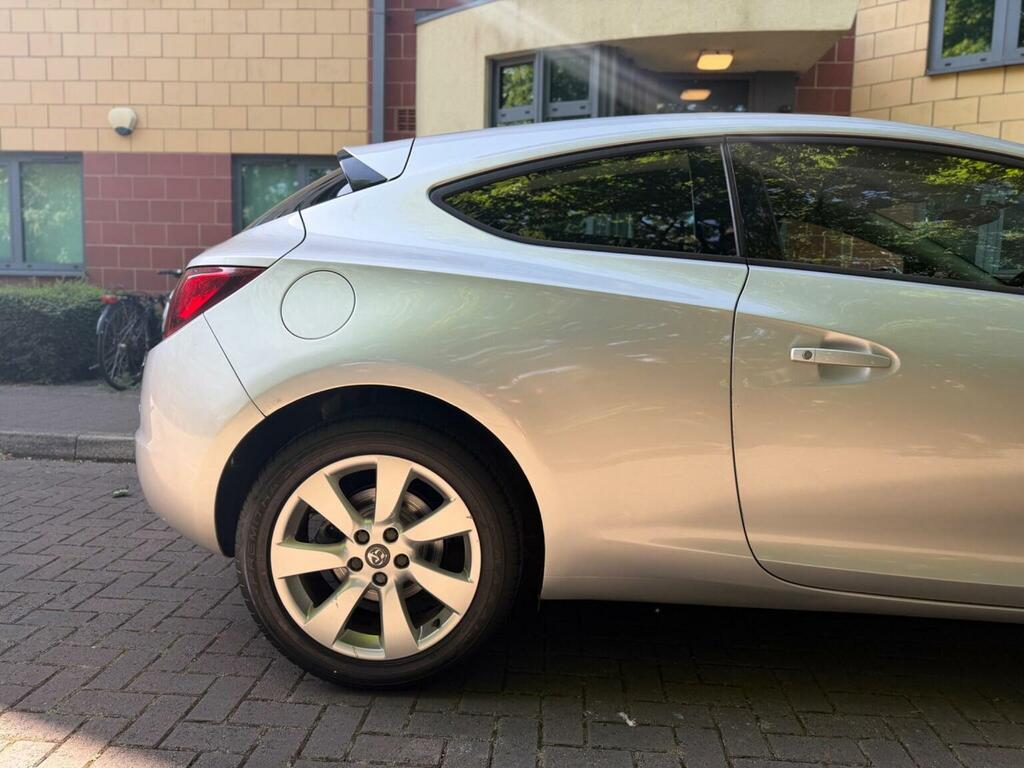 Vauxhall Astra GTC 1.4L Sport Black #11