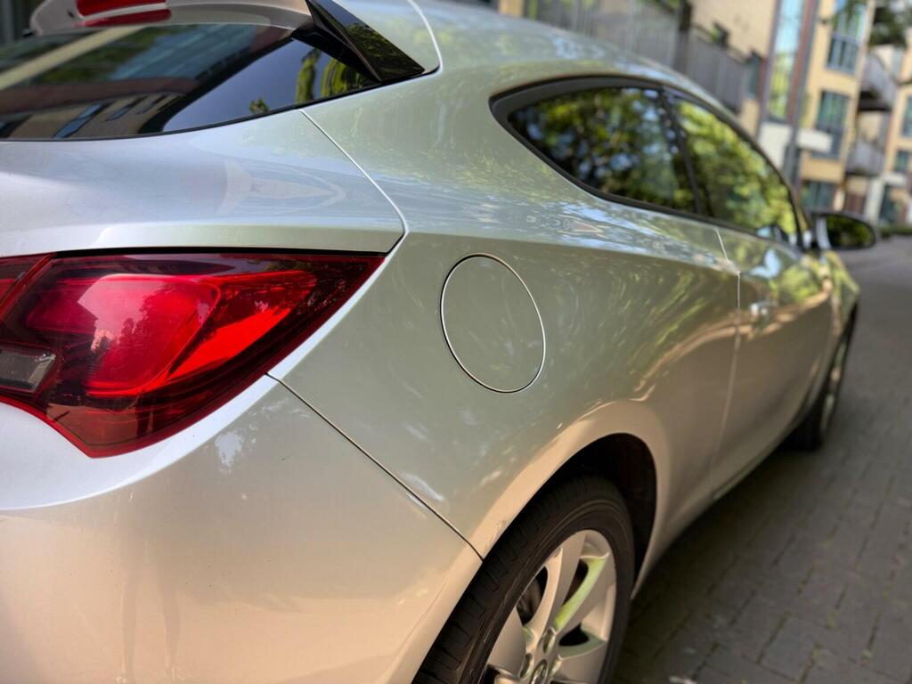 Vauxhall Astra GTC 1.4L Sport Black #31