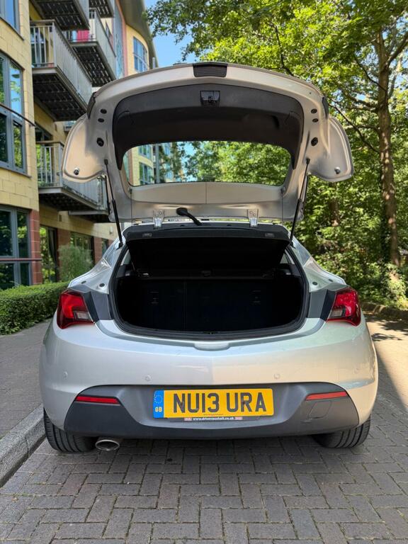 Vauxhall Astra GTC 1.4L Sport Black #32