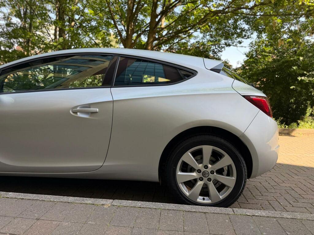 Vauxhall Astra GTC 1.6T 16V Sport Euro 5 Silver #6