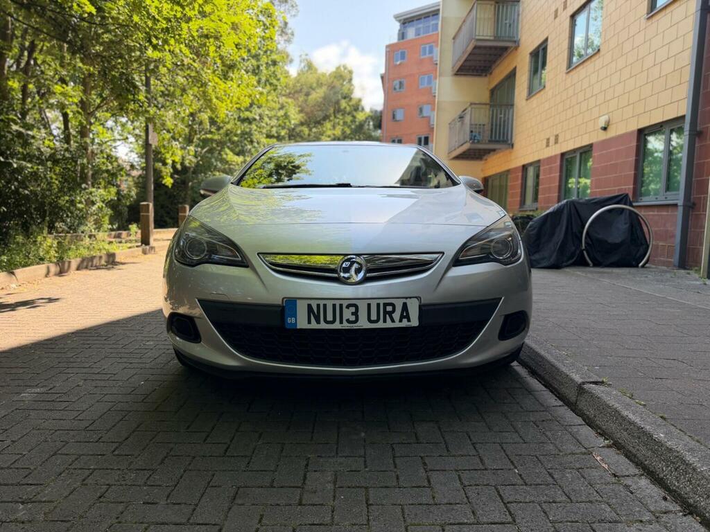 Vauxhall Astra GTC 1.6T 16V Sport Euro 5 Silver #2